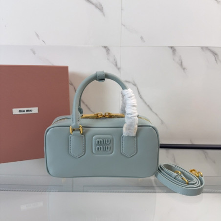 미우미우 金丽雅