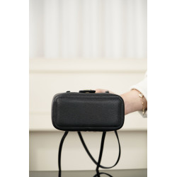 샤넬 팬더샵 金典 9.5X17X8CM