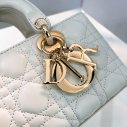 디올 레이디 디조이 백 스몰 까나쥬 22CM X 11CM X 6CM