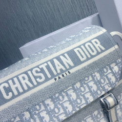 DIOR-喜洋洋