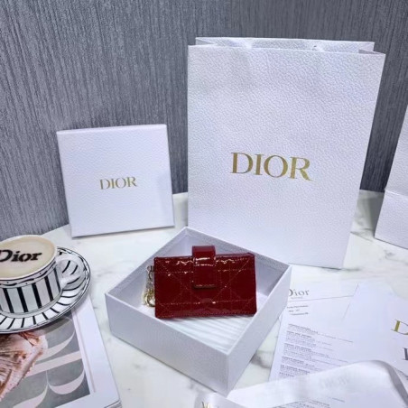 DIOR-喜洋洋