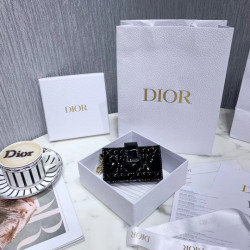 DIOR-喜洋洋