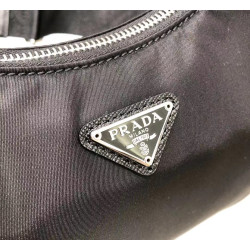 프라다(PRADA) 테수토 리에디션 체인 크로스백 호보백 숄더백 1BH204