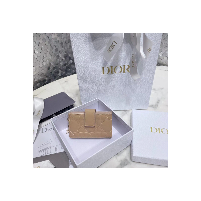 DIOR-喜洋洋