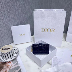 DIOR-喜洋洋