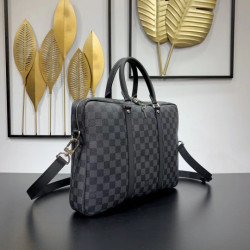 LOUISVUITTON