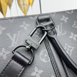 LOUISVUITTON