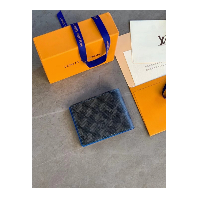 LOUISVUITTON