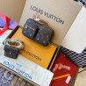 LOUISVUITTON