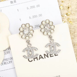 샤넬 귀걸이 MOMO -CHANEL EARRING