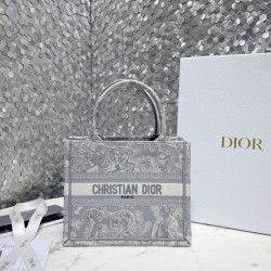 DIOR-喜洋洋