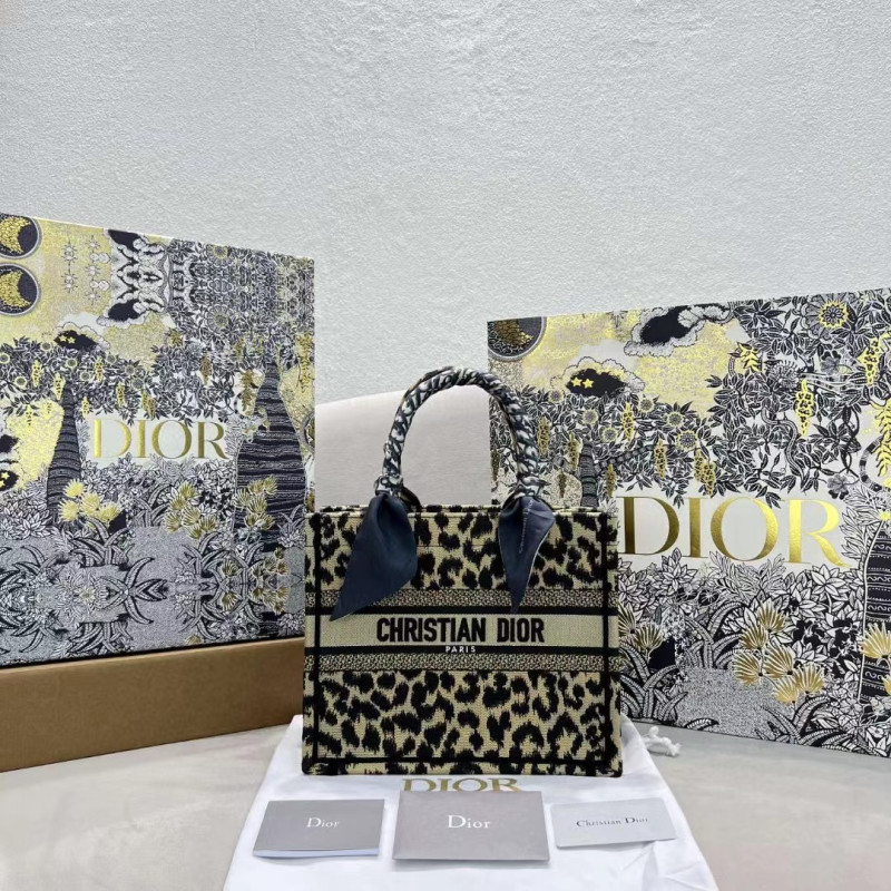 DIOR-豆