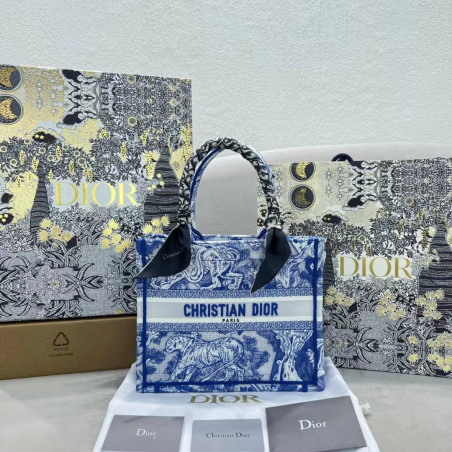 DIOR-豆