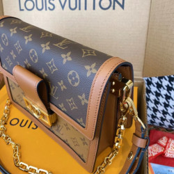 LOUISVUITTON