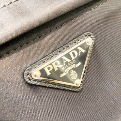 프라다(PRADA) 바이커백 리나일론 사피아노 크로스백 힙색