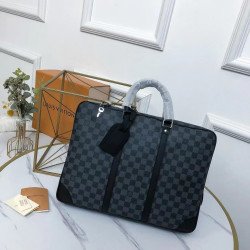 LOUISVUITTON