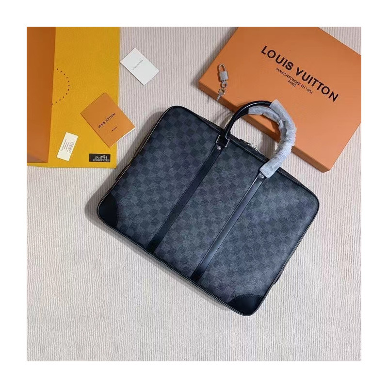 LOUISVUITTON