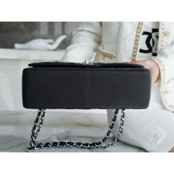 팬더샵 샤넬 클래식 점보 플랩백 은장 Chanel Classic Flap Jumbo | Pebbled Black and Silver Metal 30CM