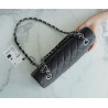 팬더샵 샤넬 클래식 미듐 플랩백 캐비어 은장 Chanel Classic Flap Medium | Pebbled Black and Silver Metal 25CM