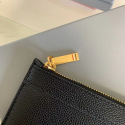 톰브라운 페블 그레인 레더 디보스드 사선 미디움 도큐먼트 홀더 블랙-艾尚 33CM