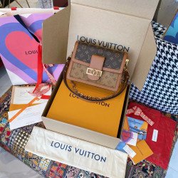 LOUISVUITTON