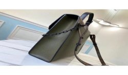 LOUISVUITTON