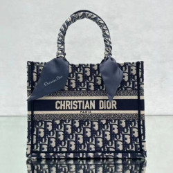 DIOR-豆