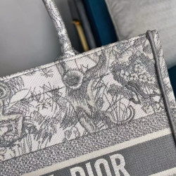 DIOR-洋洋-엔젤-36CM