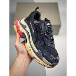 BALENCIAGA