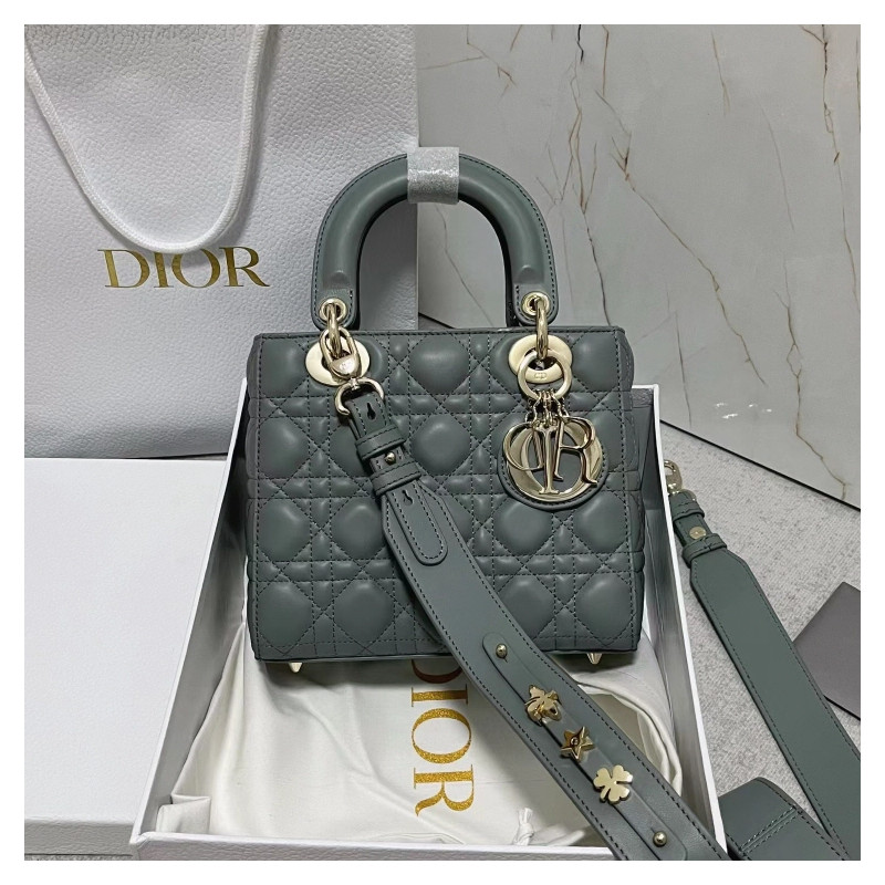 DIOR