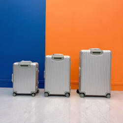 RIMOWA-20,26,30사이즈