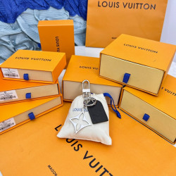 LOUISVUITTON