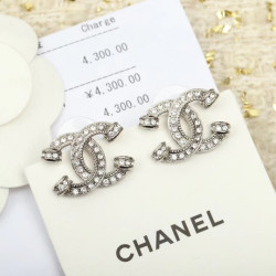 샤넬 귀걸이 MOMO -CHANEL EARRING