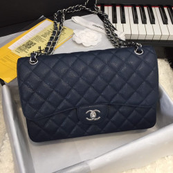 샤넬  클래식 점보 캐비어 플랩백 금장 Chanel Classic Flap Jumbo  Gold-Tone Metal  30CM