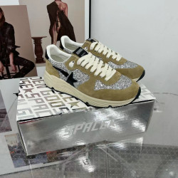 GOLDEN GOOSE