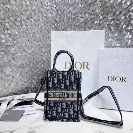 DIOR-喜洋洋 13.5CM X 5CM X 18CM