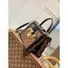 LOUISVUITTON 24CM X 16CM X 13CM