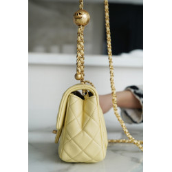 팬더샵 샤넬 클래식 미니 골드볼 플랩백 금장 Chanel MINI Classic Flap BAG  Lambskin and Gold-Tone Metal 13CM X 18CM X 7CM