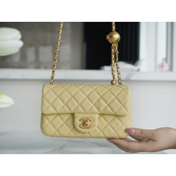 팬더샵 샤넬 클래식 뉴미니 골드볼 플랩백 금장 Chanel NEWMINI Classic Flap BAG  Lambskin and Gold-Tone Metal 13CM X 20CM X7CM