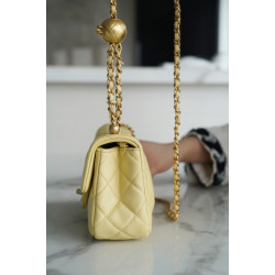 팬더샵 샤넬 클래식 뉴미니 골드볼 플랩백 금장 Chanel NEWMINI Classic Flap BAG  Lambskin and Gold-Tone Metal 13CM X 20CM X7CM