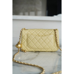 팬더샵 샤넬 클래식 뉴미니 골드볼 플랩백 금장 Chanel NEWMINI Classic Flap BAG  Lambskin and Gold-Tone Metal 13CM X 20CM X7CM