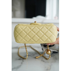 팬더샵 샤넬 클래식 미니 골드볼 플랩백 금장 Chanel MINI Classic Flap BAG  Lambskin and Gold-Tone Metal 13CM X 18CM X 7CM