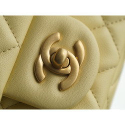 팬더샵 샤넬 클래식 뉴미니 골드볼 플랩백 금장 Chanel NEWMINI Classic Flap BAG  Lambskin and Gold-Tone Metal 13CM X 20CM X7CM