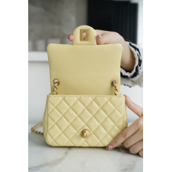 팬더샵 샤넬 클래식 미니 골드볼 플랩백 금장 Chanel MINI Classic Flap BAG  Lambskin and Gold-Tone Metal 13CM X 18CM X 7CM