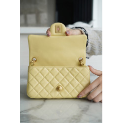 팬더샵 샤넬 클래식 뉴미니 골드볼 플랩백 금장 Chanel NEWMINI Classic Flap BAG  Lambskin and Gold-Tone Metal 13CM X 20CM X7CM