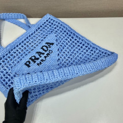 프라다(PRADA) 뜨개가방 라피아 크로셰 토트백 숄더백 네트백 라이트블루 1BG393 1BG444 36CM X 38CM X3CM