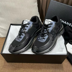 샤넬 크루즈 스니커즈 Chanel Sneakers...