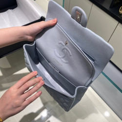 샤넬 클래식 미듐 플랩백 캐비어 은장 Chanel Classic Flap Medium | Silver Metal  25CM