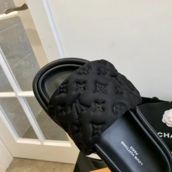 루이비통 LOUISVUITTON 필로우 컴포트 뮬