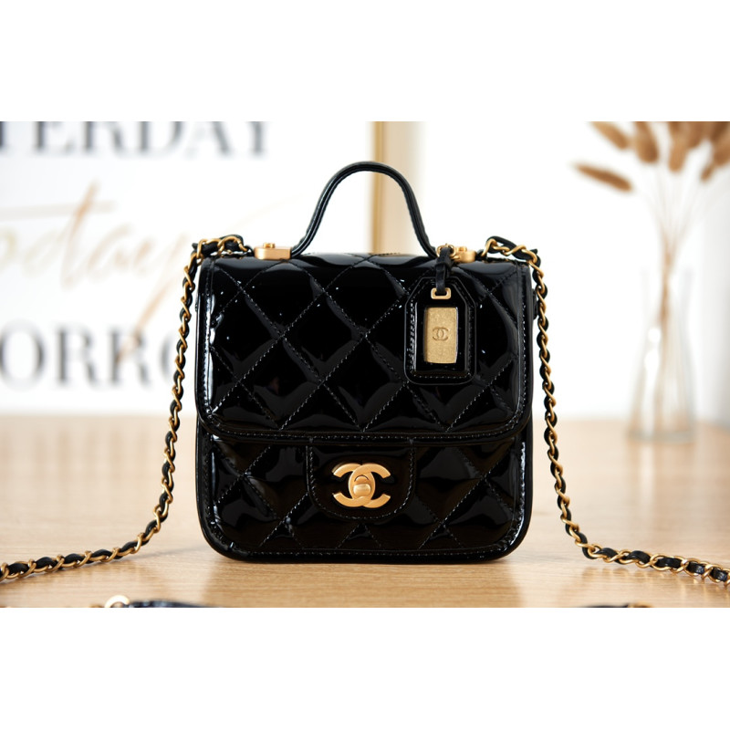 CHANEL 17CM X 20.5CM X6CM